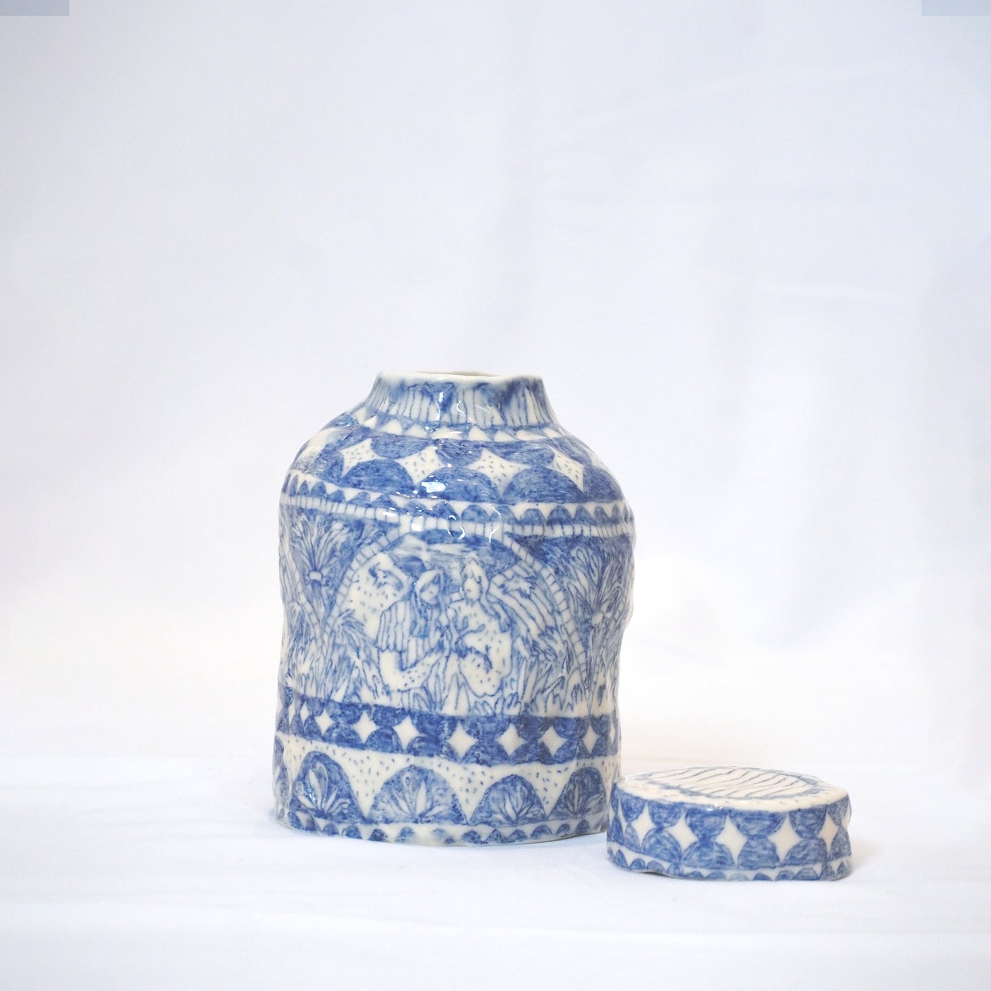 Pot with lid