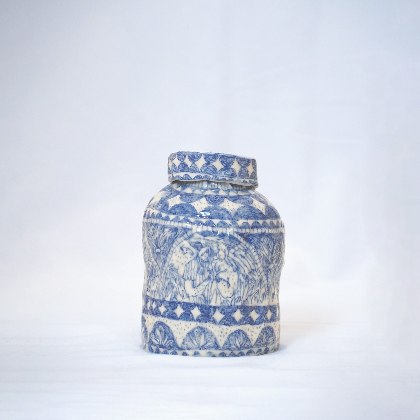 Pot with lid